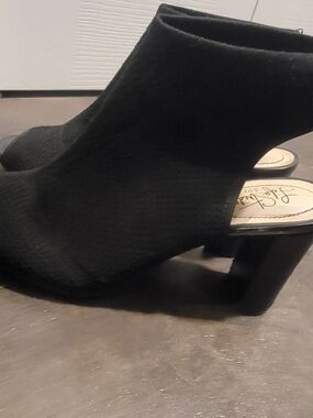 Life Stride Black Open-Heel Block Heel Bootie